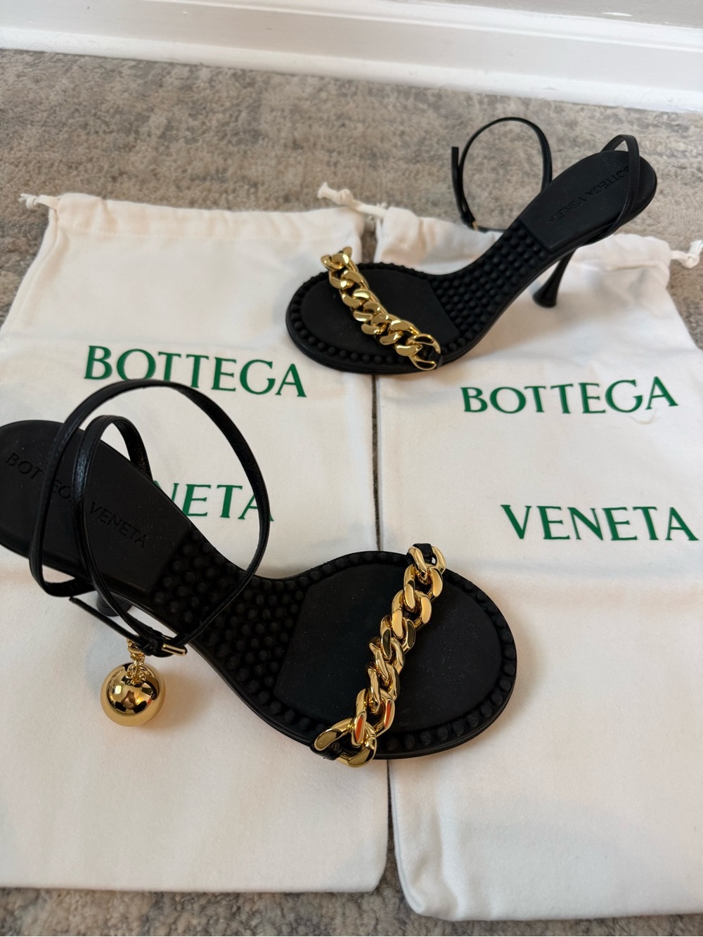 Bottega Veneta Dot Ankle Black Leather Strappy Stiletto Heels with Gold Chain - Picture 2 of 6